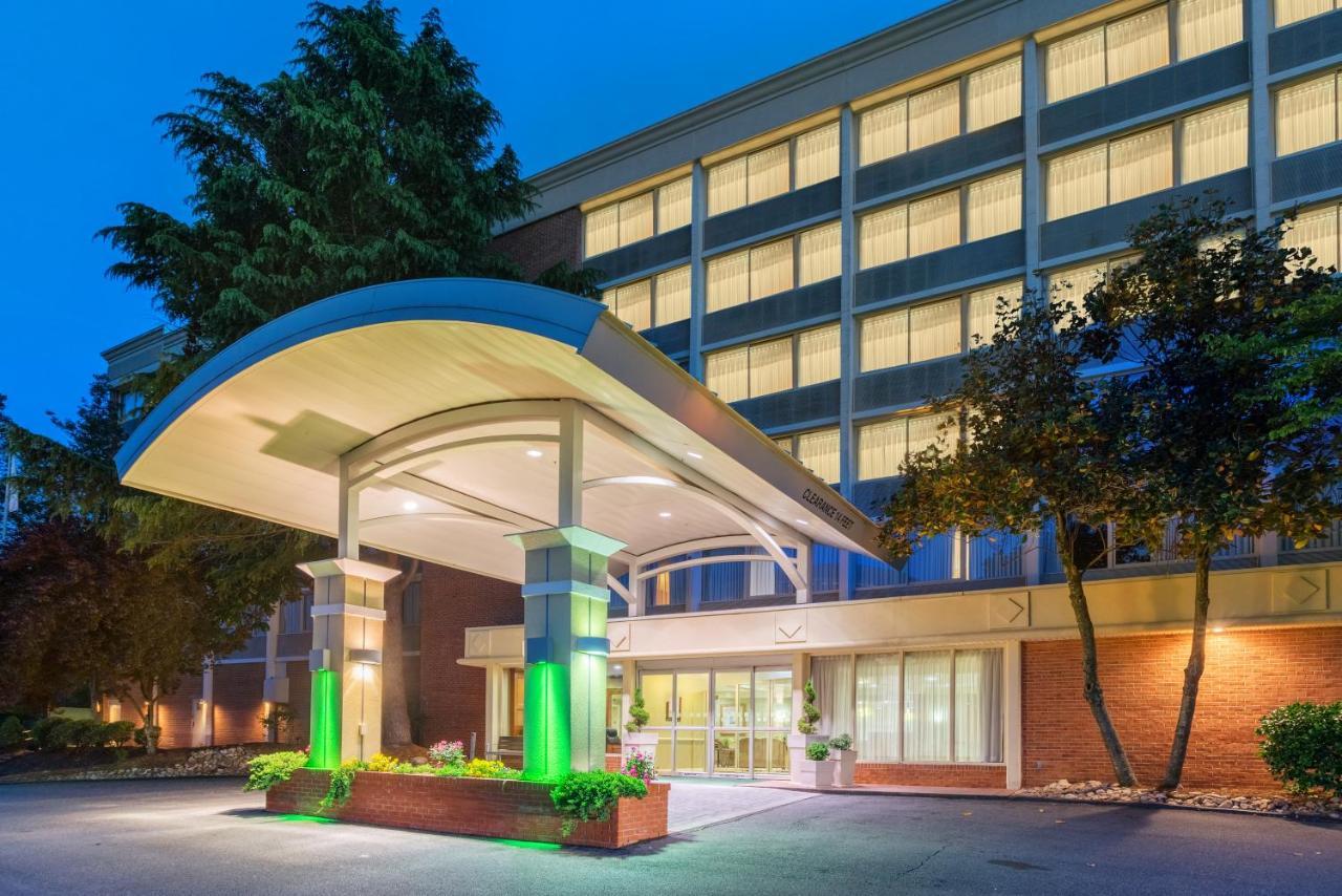 Holiday Inn Express & Suites Charlottesville By Ihg Zewnętrze zdjęcie