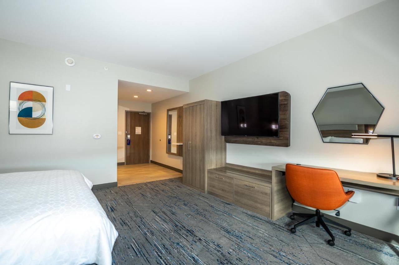 Holiday Inn Express & Suites Charlottesville By Ihg Zewnętrze zdjęcie
