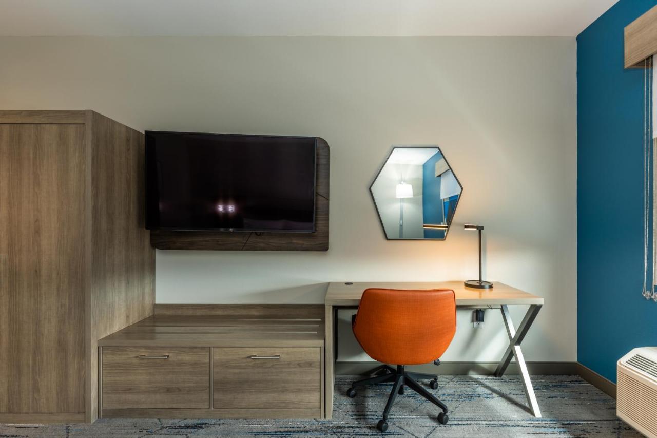 Holiday Inn Express & Suites Charlottesville By Ihg Zewnętrze zdjęcie