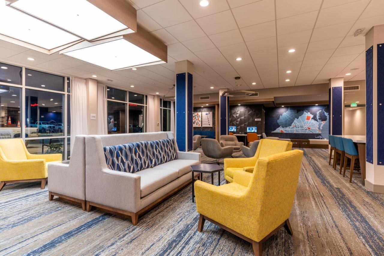 Holiday Inn Express & Suites Charlottesville By Ihg Zewnętrze zdjęcie